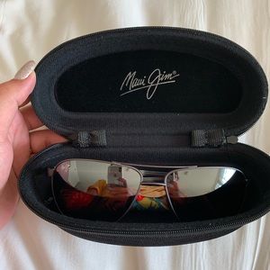 Authentic Brand New Maui Jim Castles sunglasses